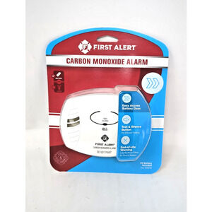 NIB First Alert 1039718 CO400 Basic Battery Carbon Monoxide Alarm